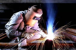 电弧焊时触电事故产生的原因和防范措施