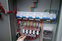 低压和高压电工证哪个好，电工怎么做前途会更好