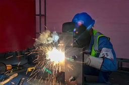 在云南电焊工培训学习中出现夹渣、气孔怎么办？
